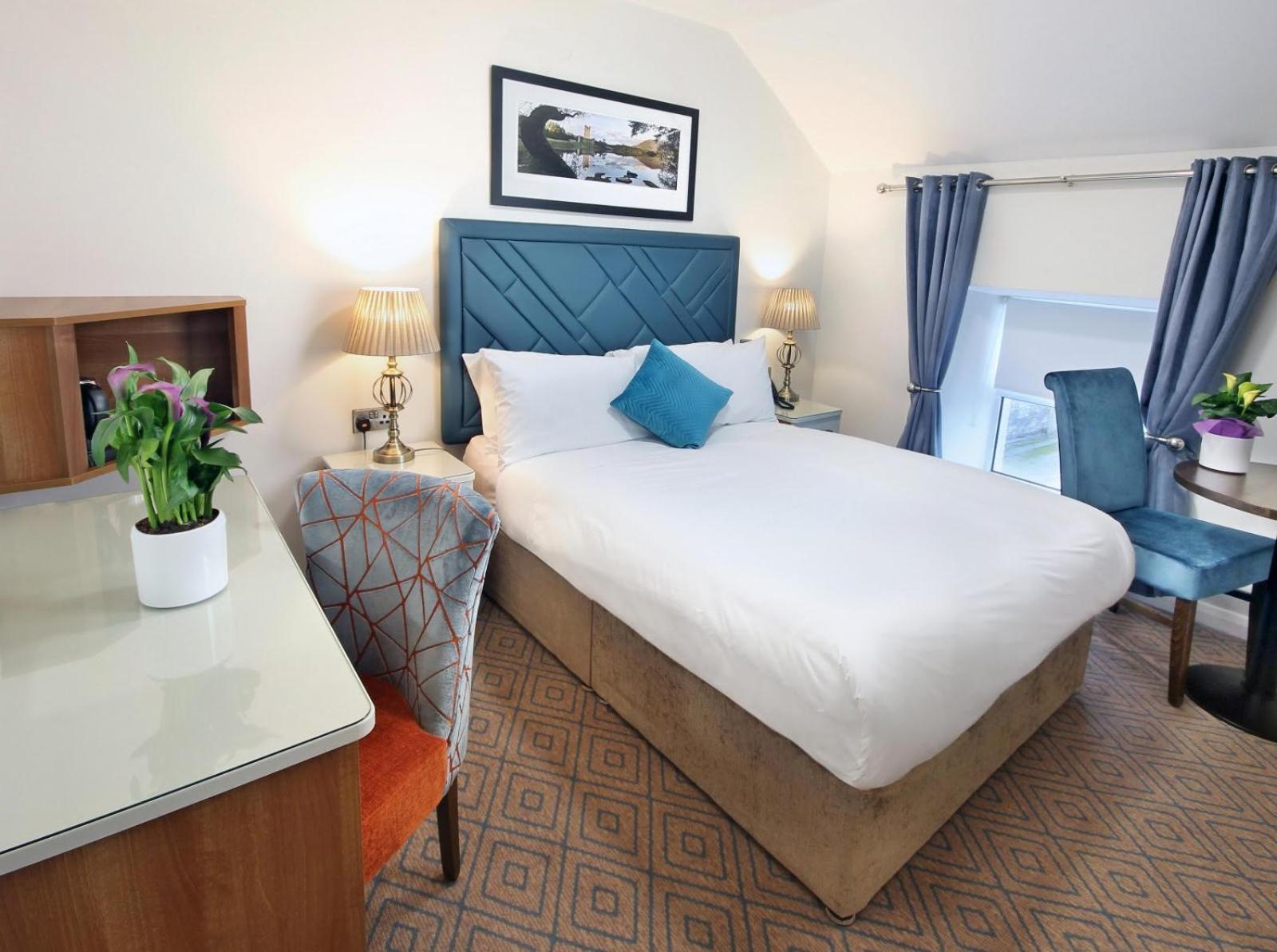The Bailie, Main St Bailieborough, A82t6c6 Hotel